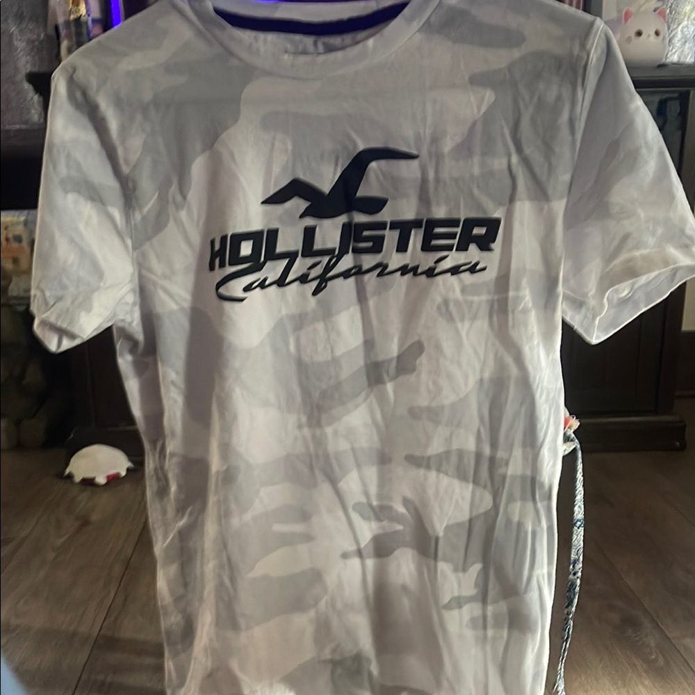 Hollister White and Gray Camo Tee